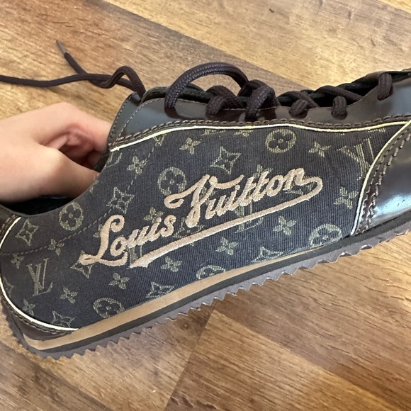 Authentic Louis Vuitton Shoes Size 39 - Picture 2 of 6